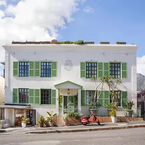 https://molo-lolo-lodge-cape-town.hotels-capetown.com